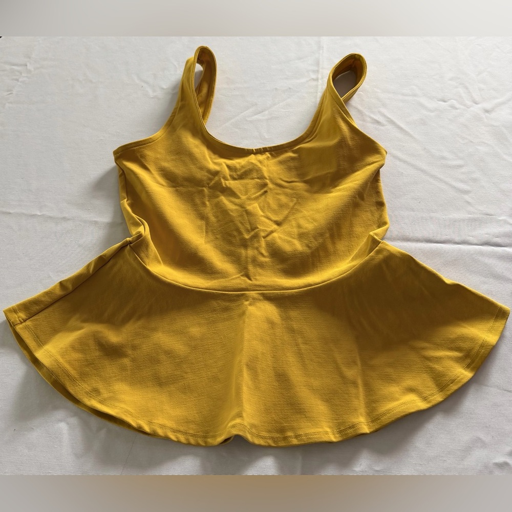 NWT Bebe Yellow Mustard Scoop Neck Peplum Tank Top Sz M